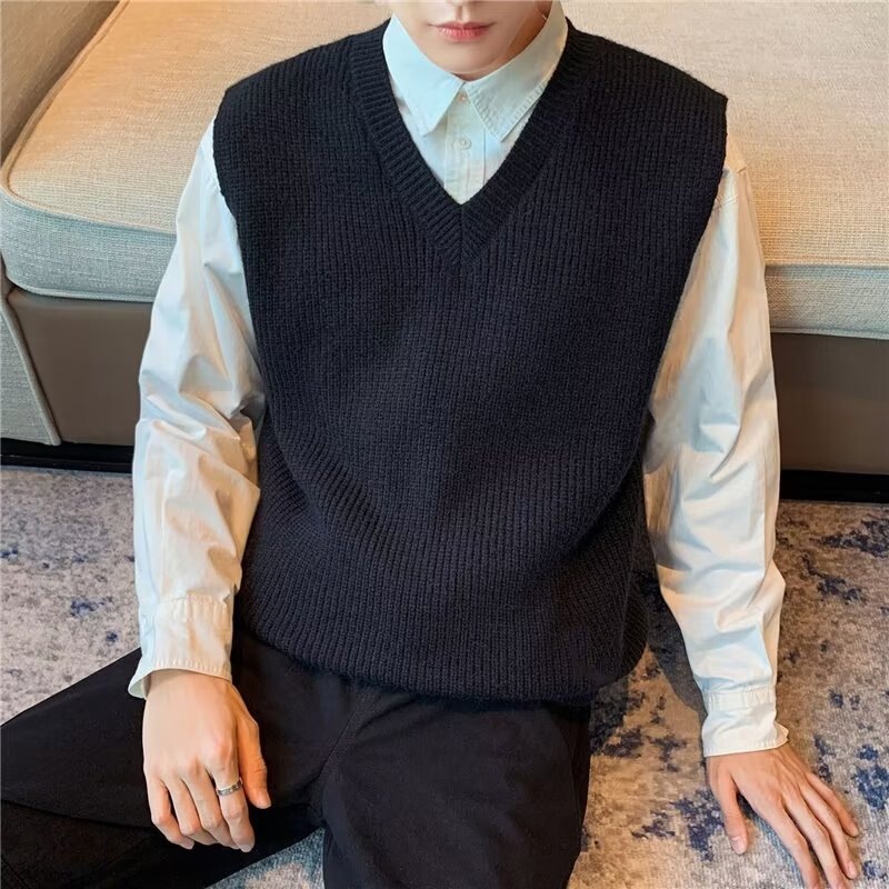 Solid Color V-Neck Vest Sweater for Men, 2026 Autumn New Style, Loose Knit Sleeveless Top, Casual Trendy Solid Color V-Neck Vest Sweater for Men, 2026 Autumn New Style, Loose Knit Sleeveless Top, Casual Trendy
