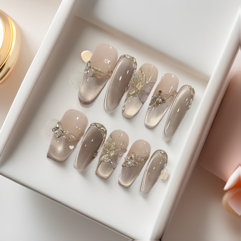 Fall and Winter Hot-Selling Handmade Cat Eye Gel Manicure Pure Handmade Wearable Manicure Whitening Nail Tips Nail Stickers Fall and Winter Hot-Selling Handmade Cat Eye Gel Manicure Pure Handmade Wearable Manicure Whitening Nail Tips Nail Stickers