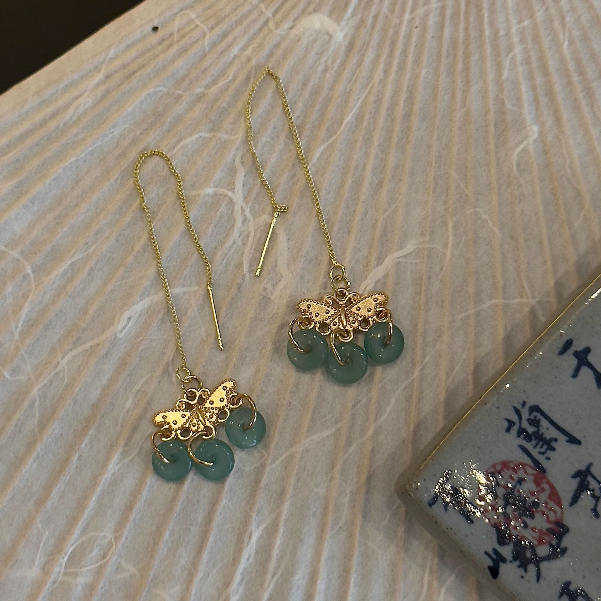 |Nuevo estilo chino estilo nacional retro exquisita mariposa pequeña elegante temperamento universal pendientes de orejas pendientes
