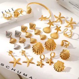 项链;戒指;耳环