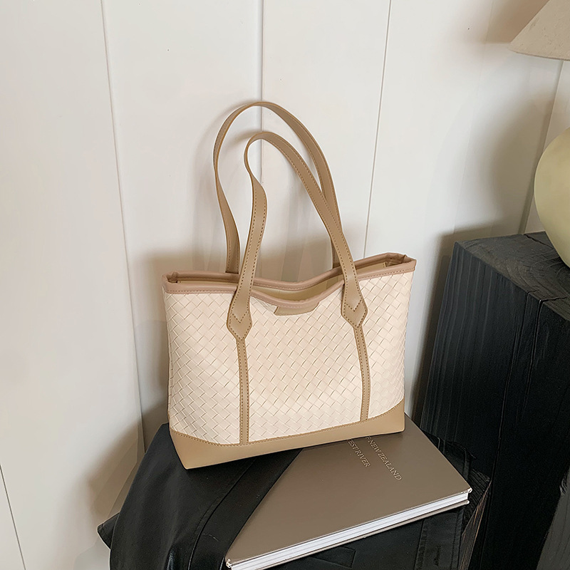 Bolsas de alta capacidad de transporte 2024 nuevas bolsas de mujer, bolsas de hombro casuales, bolsas populares