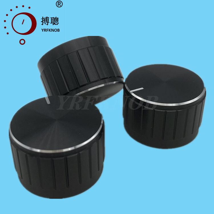 ��������ɫ�����Ͻ���ť�⾶26&times;17mm��������ɫ��λ�����Ͻ���ť