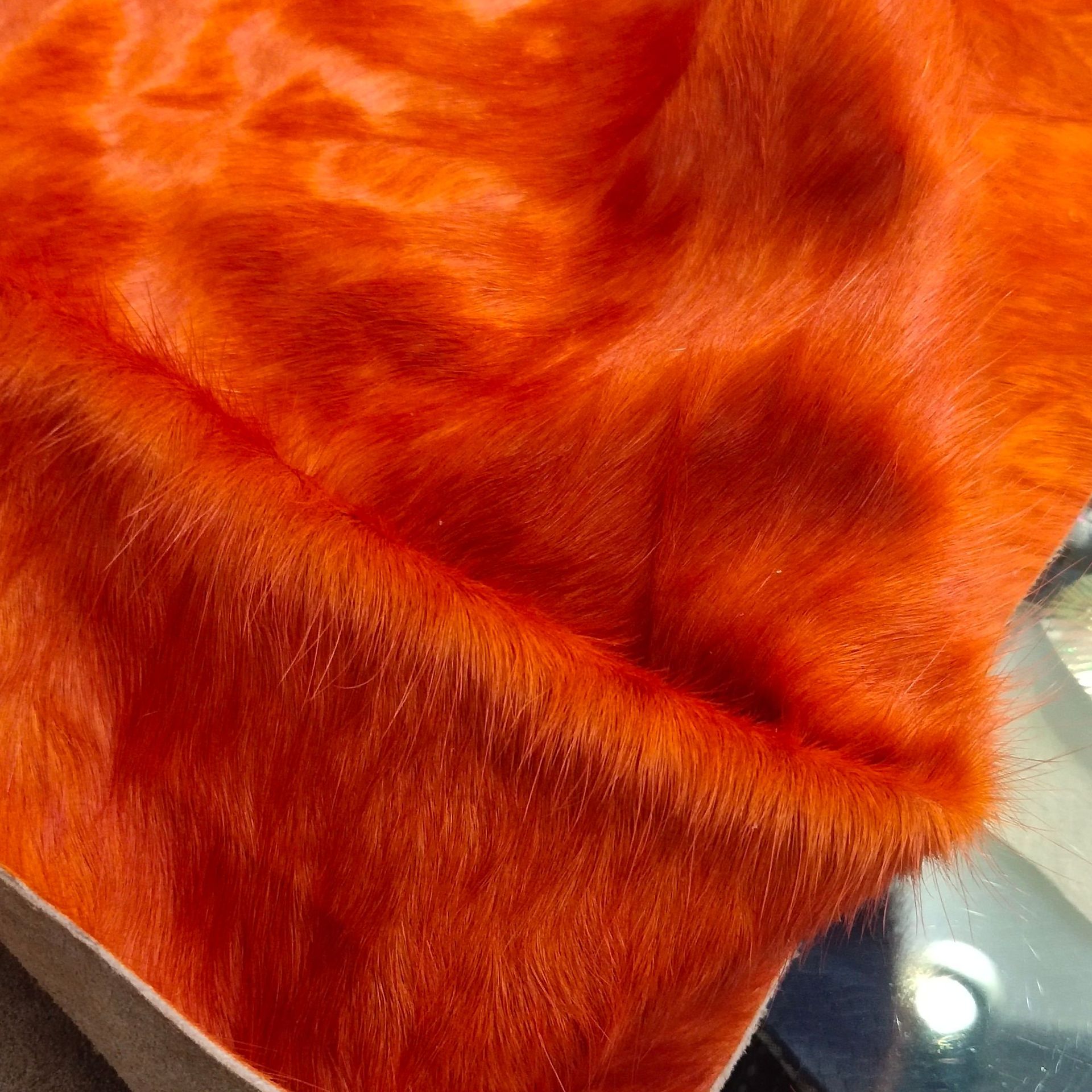 橙色马毛皮革 素色牛皮马毛箱包面料 鞋帽革短毛皮毛一体