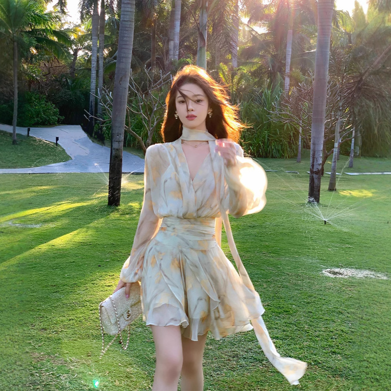 Spring, Autumn and Winter Long-Sleeved V-Neck Puff Sleeve Chiffon Yellow Floral Dress Fake Two-Piece Waist Fairy Short Skirt