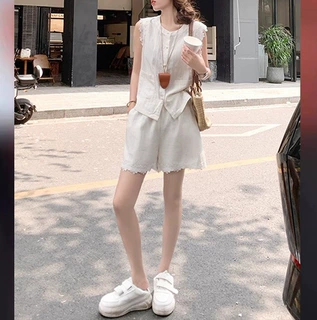 2026夏季新款巨好看的穿搭减龄洋气气质时尚无袖上衣短裤一整套女