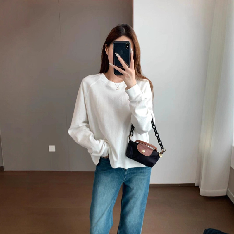 Long-Staple Cotton Soft, Fluffy, Smooth, Loose Short Version Round Neck Threaded Splicing Raglan Sleeves Pure Color Sweatshirt G100211 Long-Staple Cotton Soft, Fluffy, Smooth, Loose Short Version Round Neck Threaded Splicing Raglan Sleeves Pure Color Sweatshirt G100211