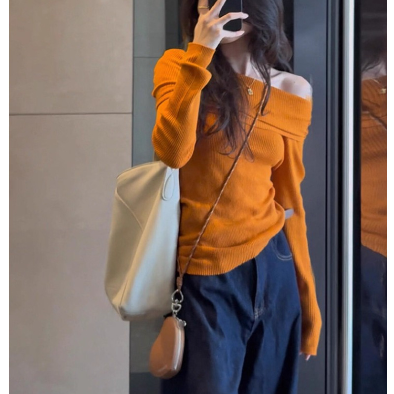 独特超好看橘色露肩针织打底衫女秋冬季高JI感毛衣内搭一字肩上衣|undefined
