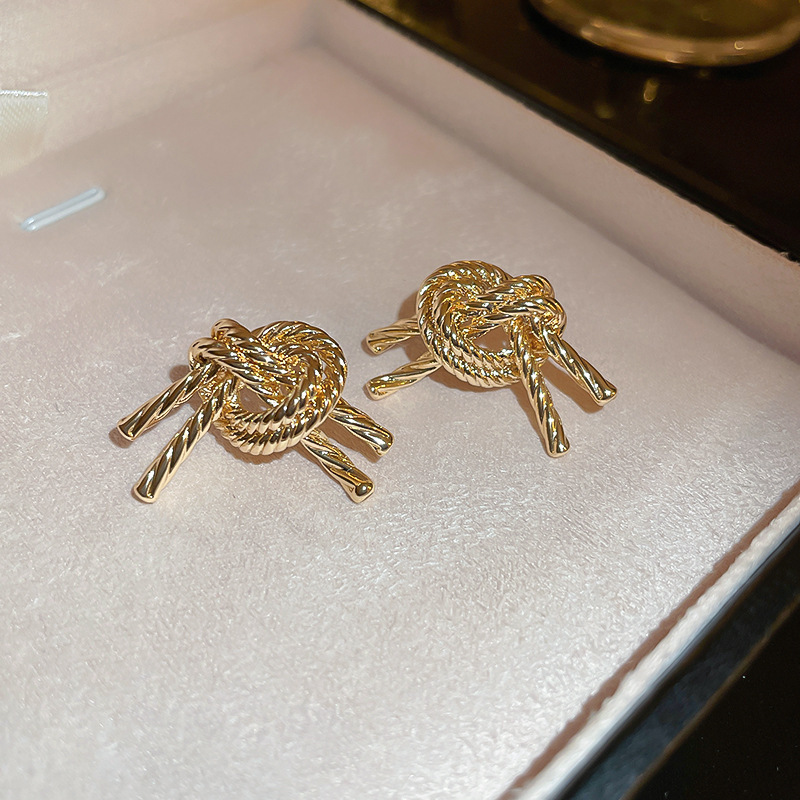 Silver needle rope hit the earrings