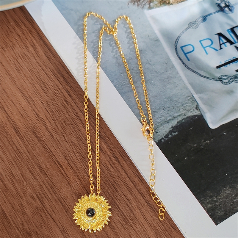 Sunflower Projection Pendant Necklace Elegant Friendship Gift_voghion.com