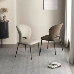 北欧ライト高級デザイナーハイエンドホームダイニングチェアダイニングテーブルチェアシンプルモダンレザーバックチェア