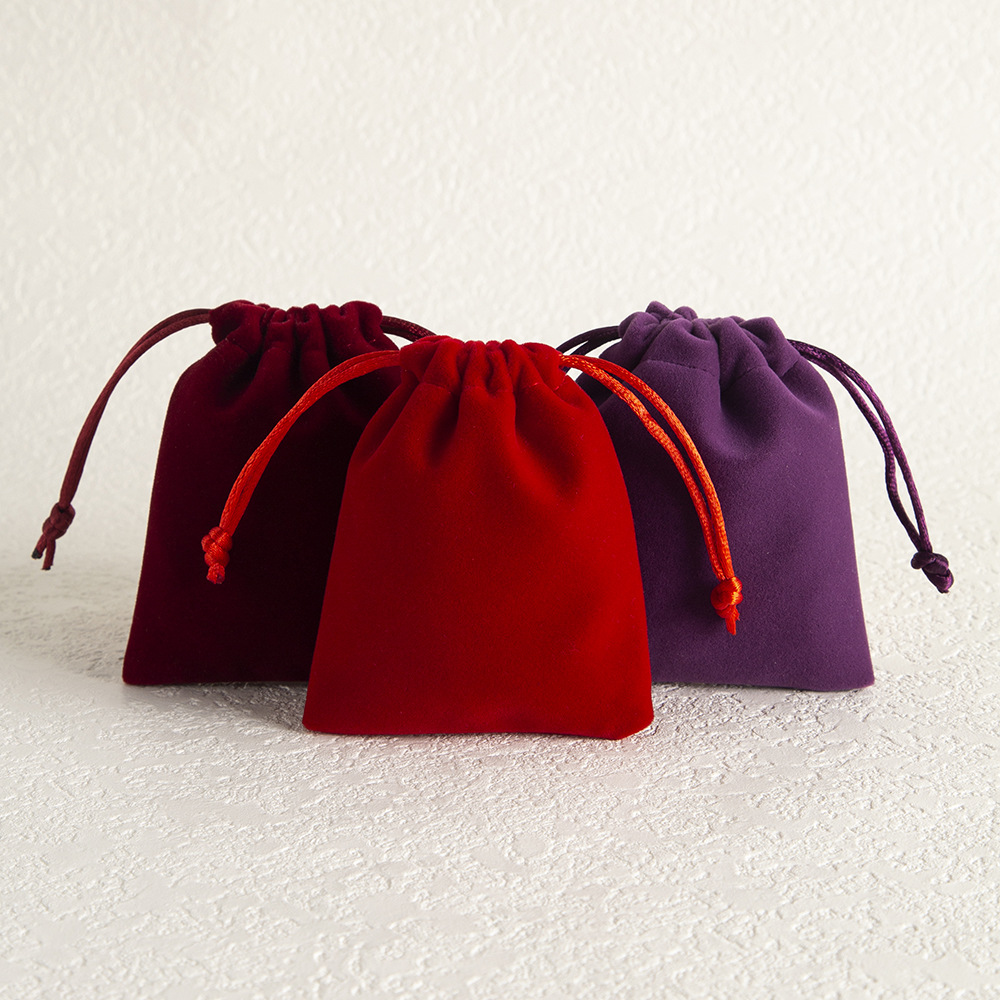 1 Piece Flannel Simple Style Daily Solid Color Jewelry Packaging Bags display picture 1