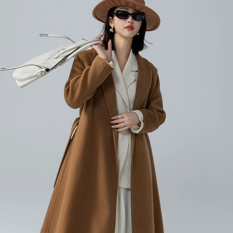Small design long colored classic velvet woolen coat