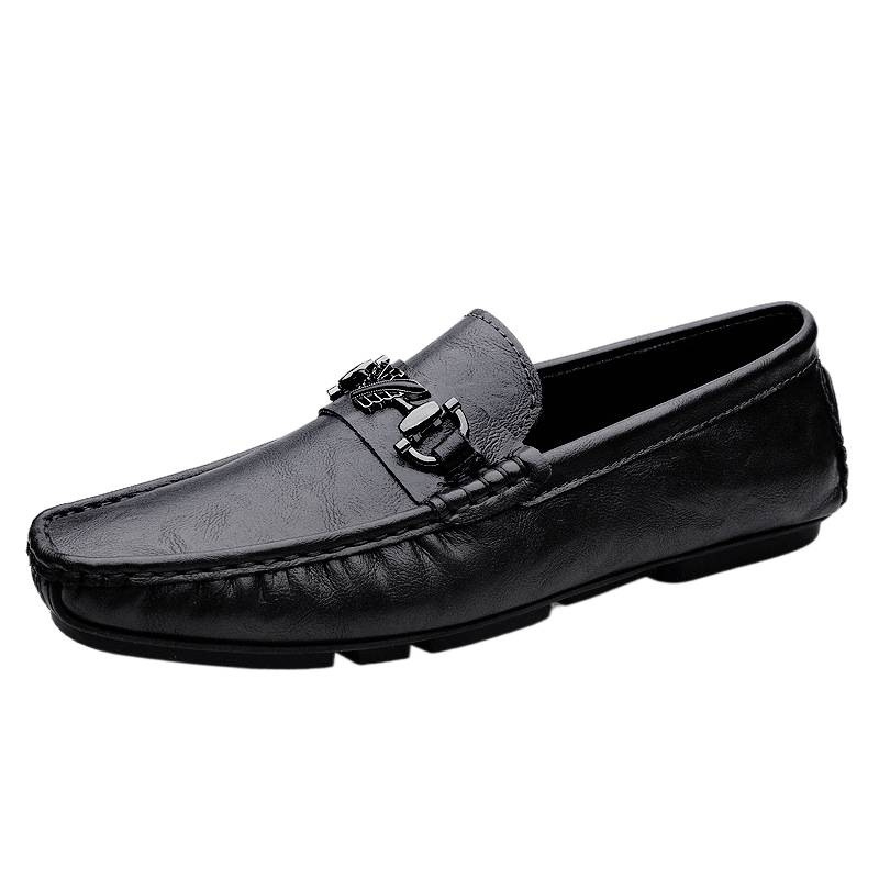 Zapatos de hombre de cuero real 2025 nuevos zapatos de negocios británicos transpirables con suela suave zapatos casuales perezosos con un pie zapatos para hombre