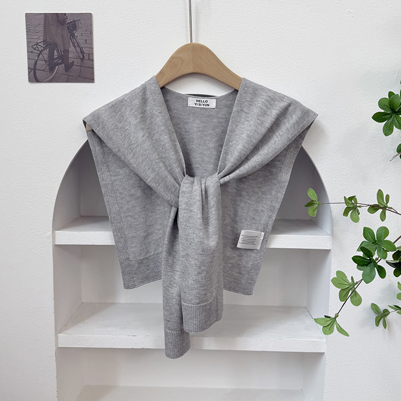 Chal de punto para mujer, versión coreana de primavera y verano, nuevo chal de lana de color sólido de alta gama con cuello falso para habitaciones con aire acondicionado.