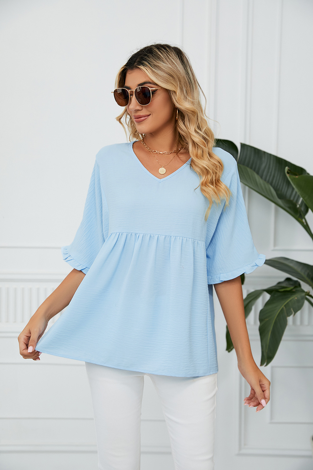 Γυναικεία ρούχα με μασίφ λαιμόκοψη σε φαρδιά πλισέ πάνελ με μεσαίο μανίκι μπλούζες σιφόν_voghion.com