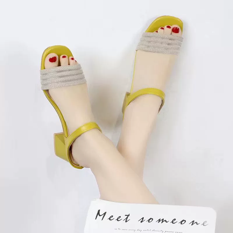 Сказочные сандалии 2021. Новые стильные тапочки для женщин, модные уличные сандалии для женщин, летние модные универсальные женские сандалии для прогулок.