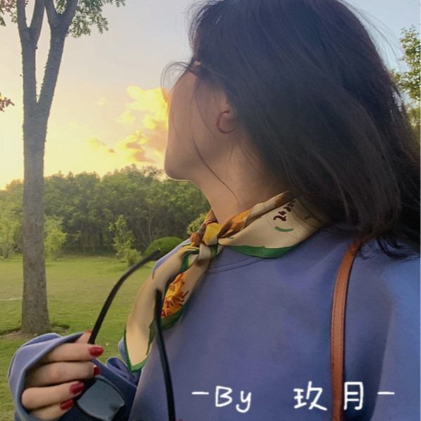 【53*53cm】フレンチおしゃれ % 100绢糸ひまわり饰りレトロシルク角巾百合ストール|undefined