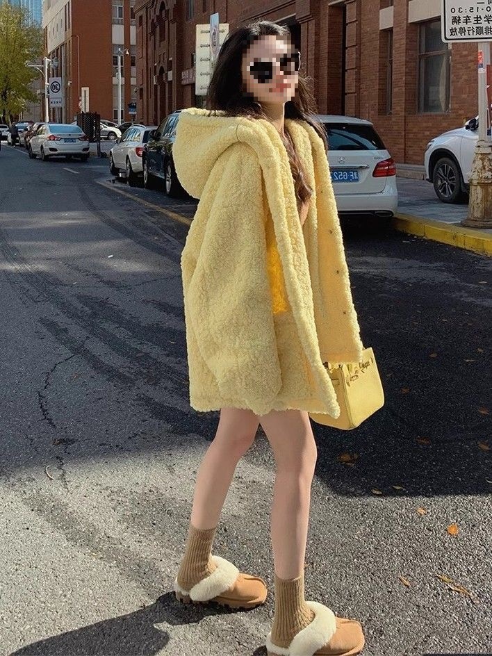 慵懒风可爱颗粒羊羔毛外套女冬季新款皮草连帽加厚棉服小个子棉衣