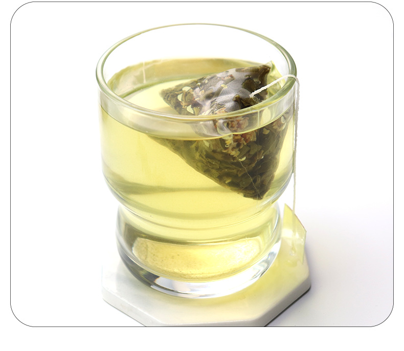 Osmanthus Oolong Tea Bags Gui Hua Wu Long 30 Pyramid Tea Bags 90g Fragrant Floral Brew in use