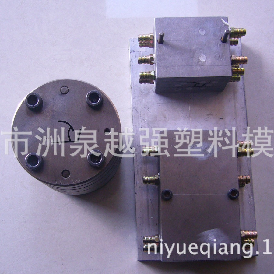 供应PVC软包夹条模具 PVC夹 异型材 装修用型材挤出模具