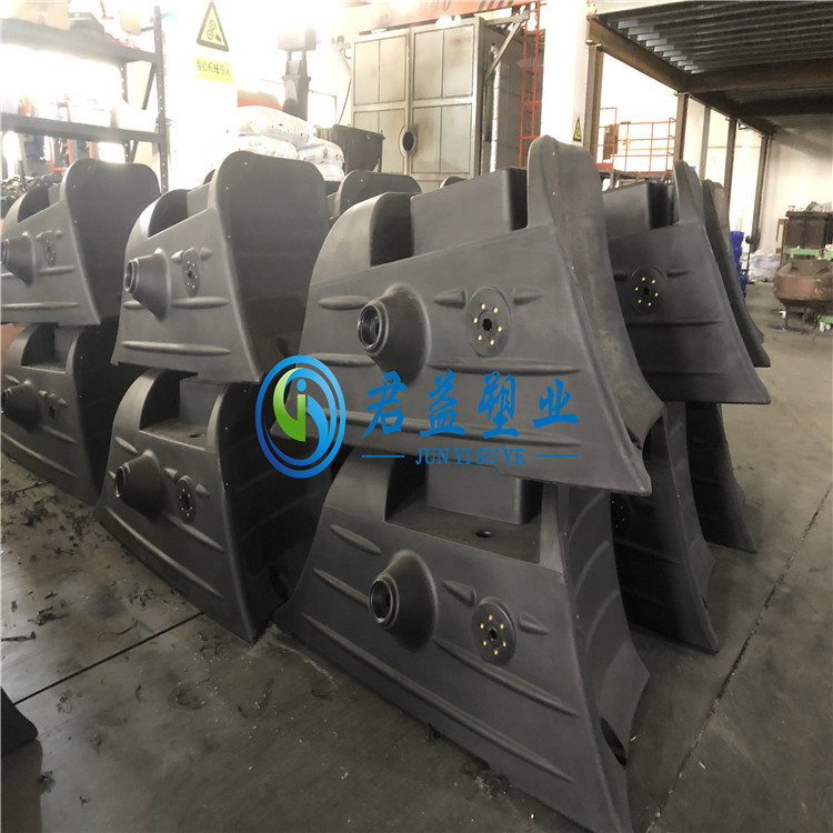 塑料油箱开发  滚塑农机油箱 加工各类塑料制品