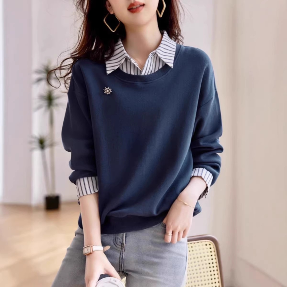 Wholesale New Fashionable and Age-Reducing Long-Sleeved Sweatshirts for Women, Autumn New Casual Slimming Fake Two-Piece Sweatshirts for Women in Autumn