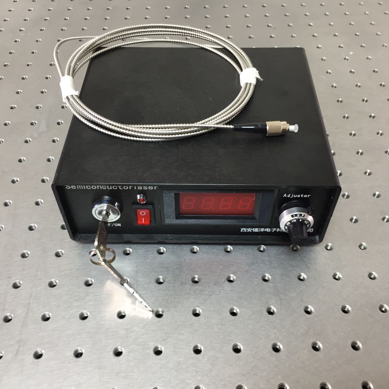 供应波段1064nm功率2w的红外光纤激光器高校实验室光热实验