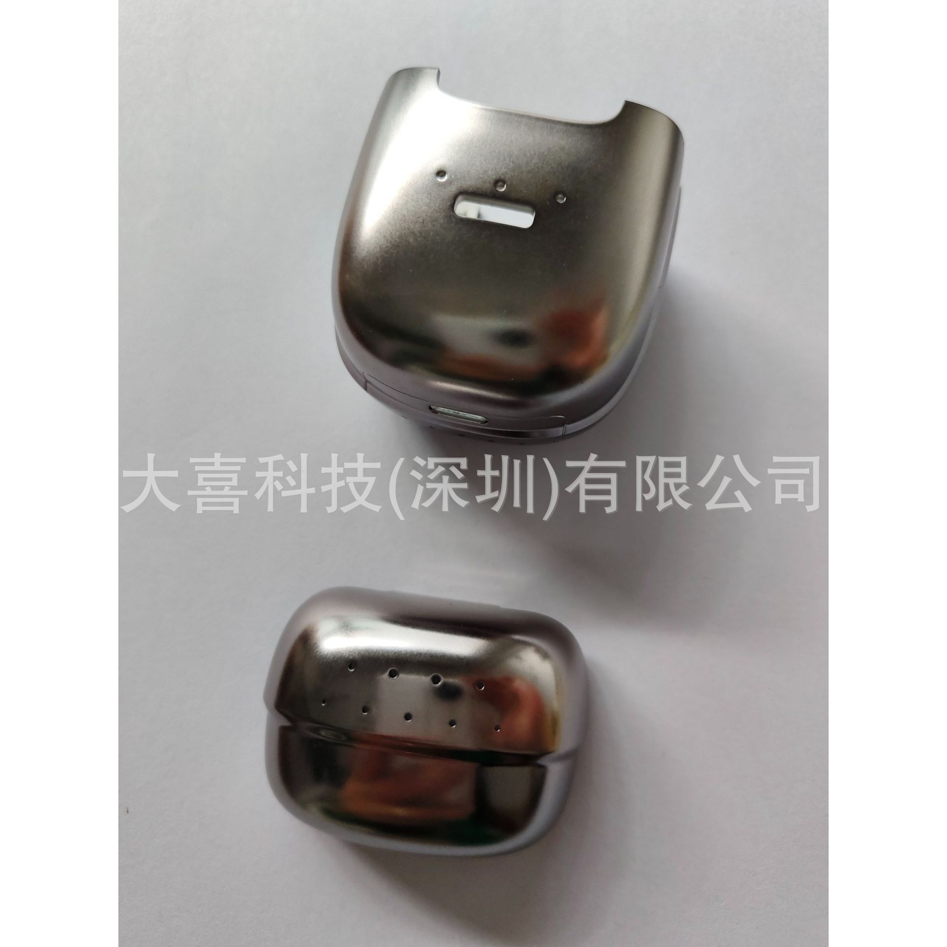 供应塑胶电镀，光铬，镀金，真空镀，枪色，珍珠铬，肽金