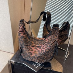 豹纹大容量单肩包包女新款休闲通勤斜挎包时尚潮流百搭爆款饺子包