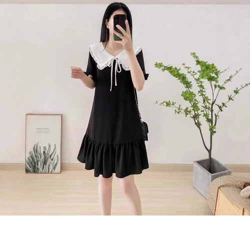 Black High Collar Dress for Petite Figures, Loose Fit, Slimming, Fashionable, Muscle-Hiding, Short-Sleeved