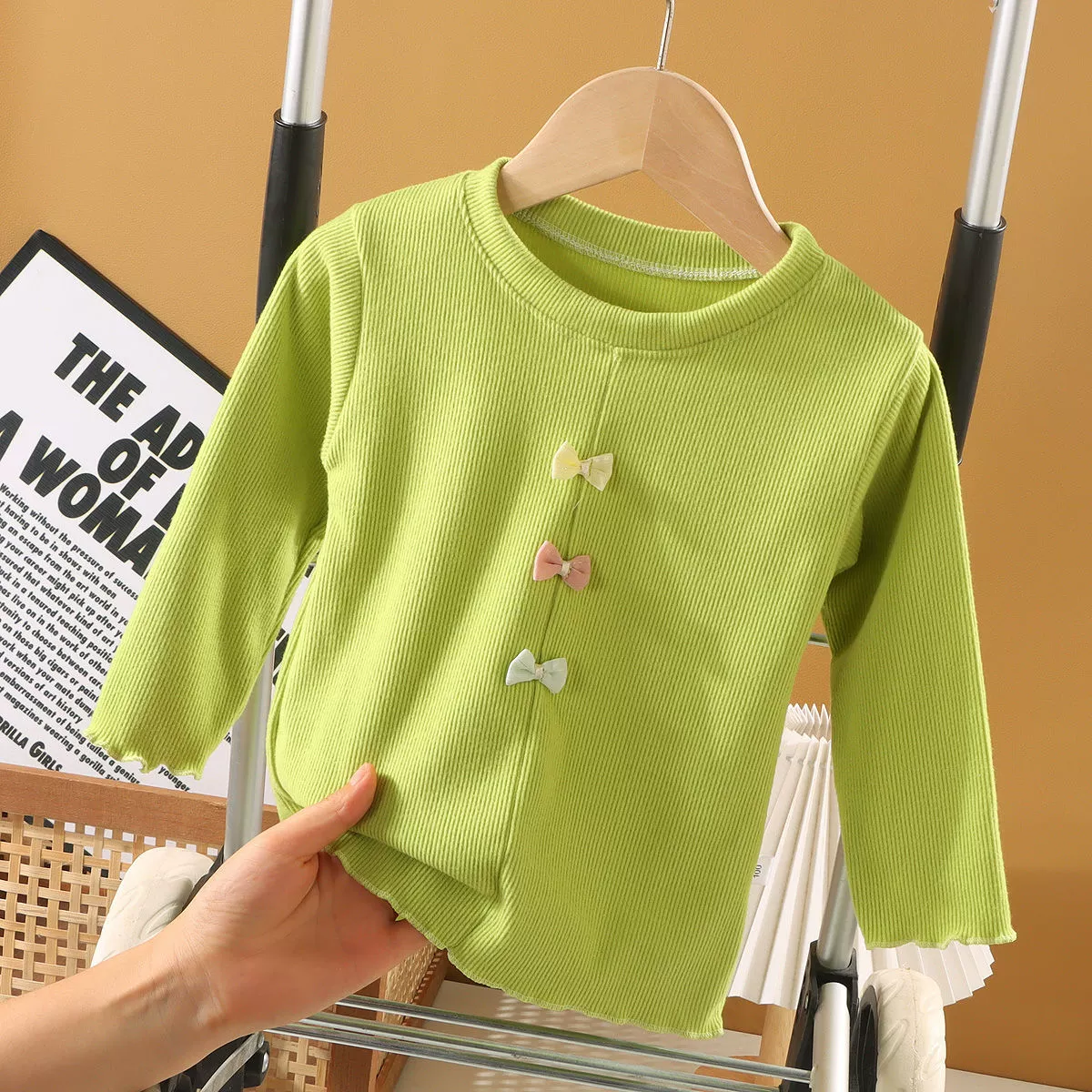 /base shirt 2024 Девочки осень-зима базовая майка с бантом полосатая немецкая бархатистая девочка универсальная база майка
