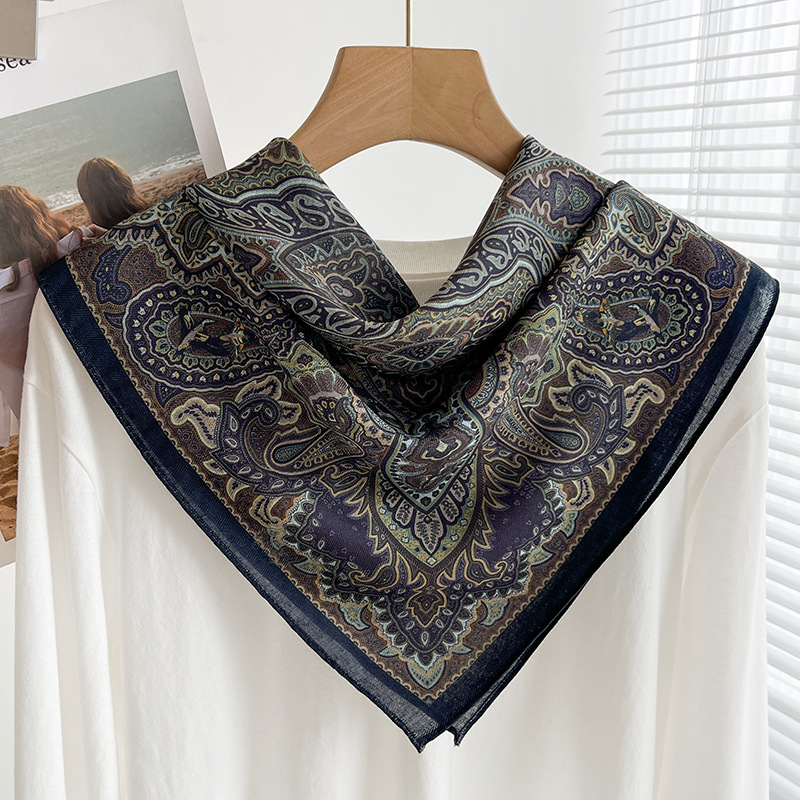 이국적인 허리 폭력 - 녹색과 보라색