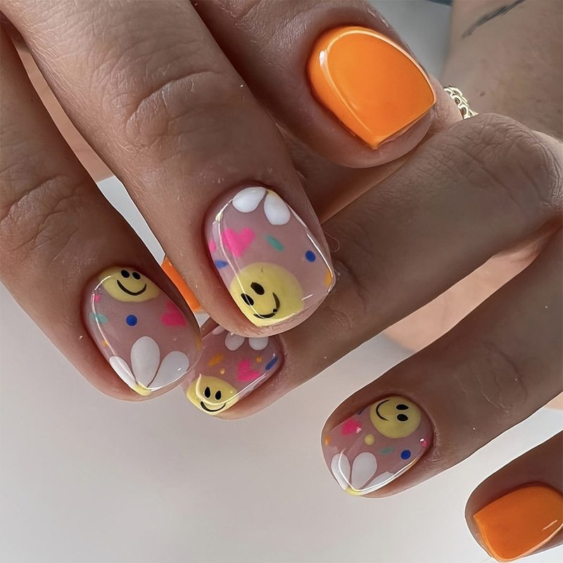 Cross-Border Short Glossy Smiley Face Nail Art Orange Simple Color-Blocking Press-On Nails 24 Pieces Fake Nails
