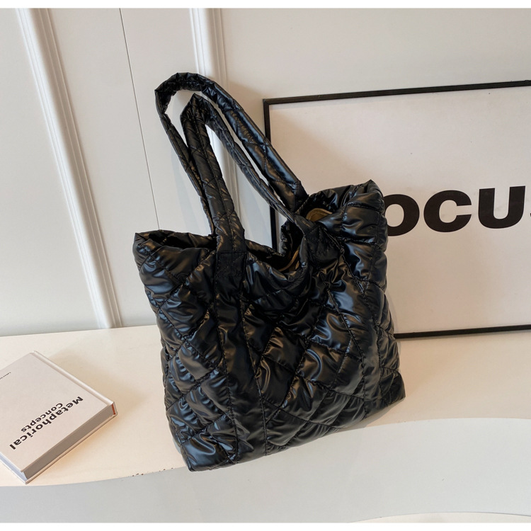 Nuova borsa da donna di grande capacità, alla moda e semplice, monospalla, borsa da ascella, borsa da viaggio versatile a forma di diamante, borsa tote a mano_voghion.com