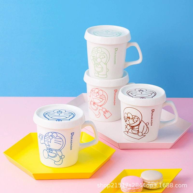 Кружка из керамики для производителя оптом Doraemon с крышкой, рельефная игривая кружка для кофе, молочная кружка, совместная кружка
