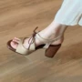 绝美夏季复古羊皮高跟鞋