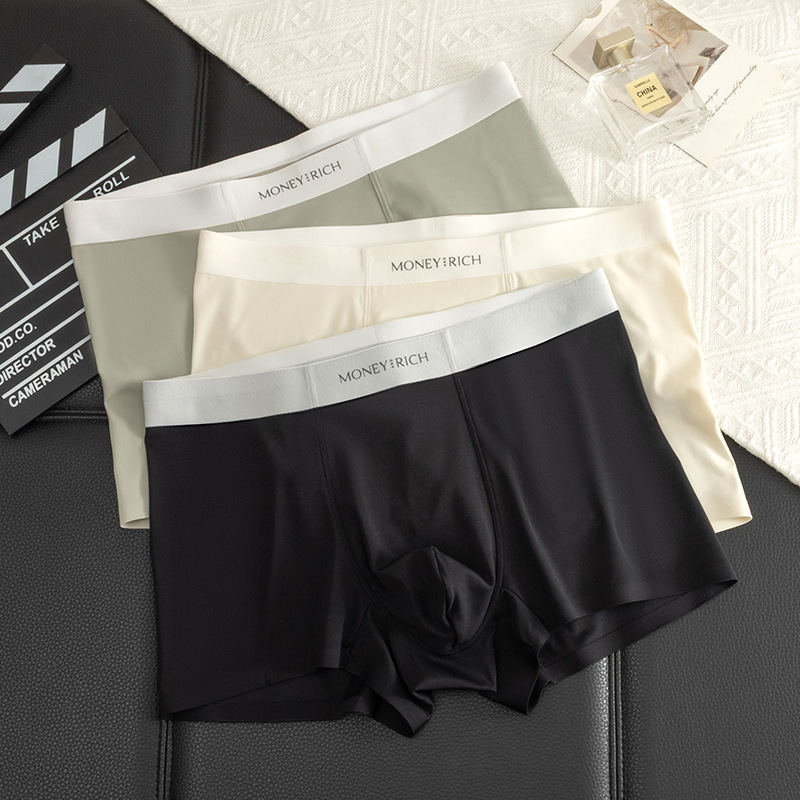 Verano delgado y frío calzoncillos de seda de hielo para hombres, pantalones antibacterianos, entrepierna transpirable sin marcas, pantalones cortos grandes para hombres.