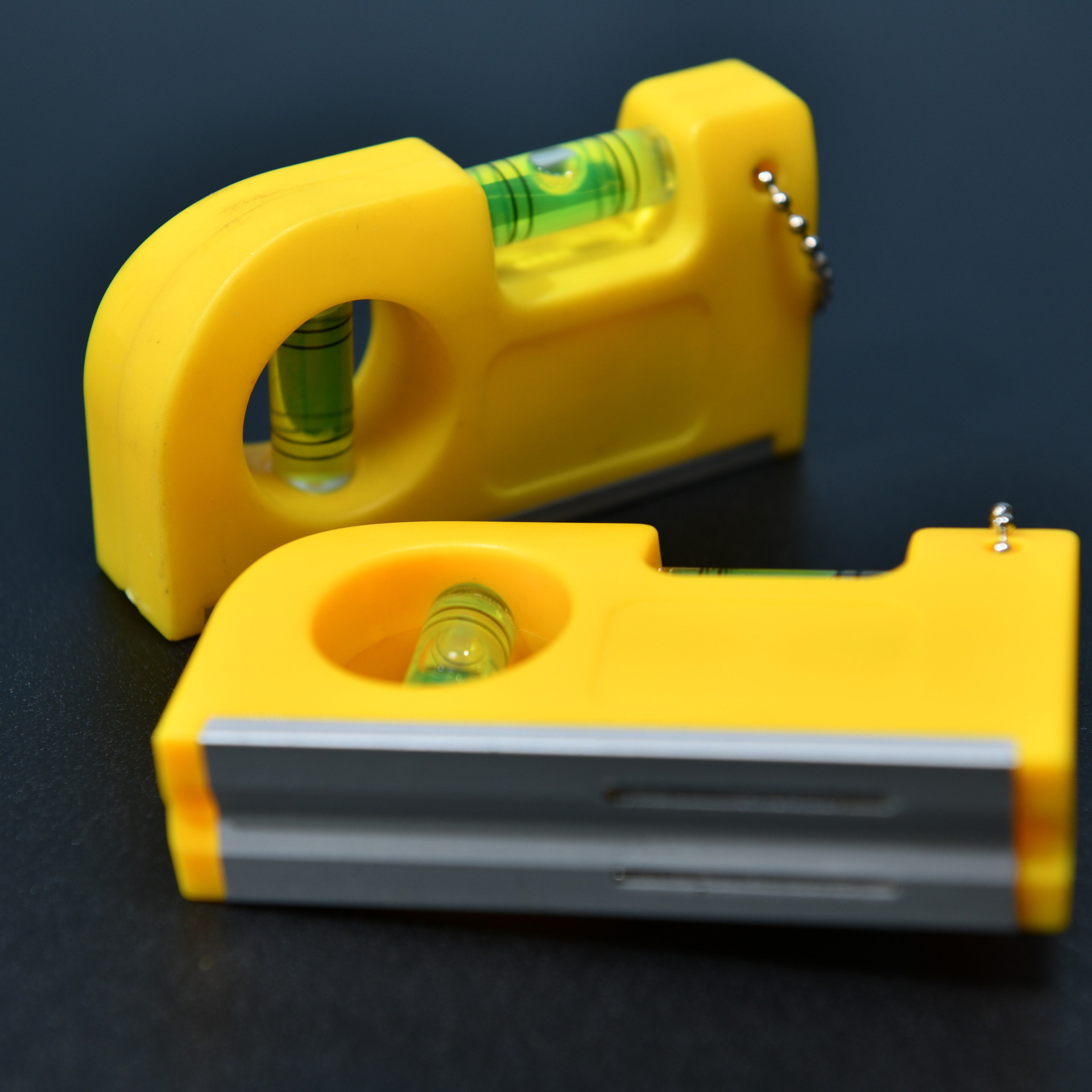 迷你水平仪挂链腰式合金带磁高精度调平尺多功能户外专用平衡尺