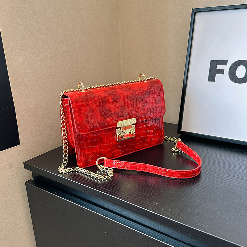European and American 2023 new small square bag for women, high-end fashion and leisure, new portable one-shoulder cross-body three-dimensional square_voghion.com