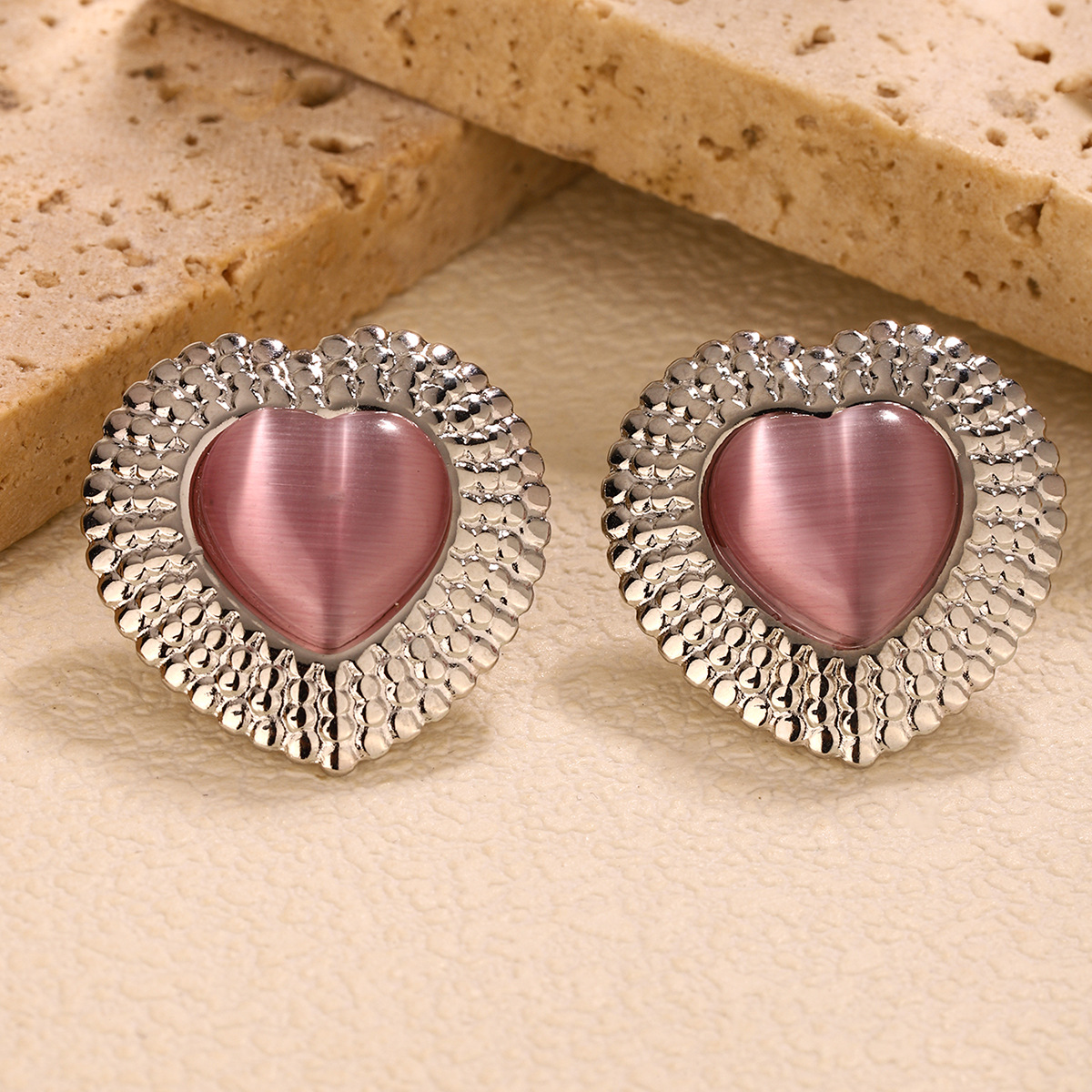 12g Weight 304 Stainless Steel Ear Needle Material Ear Studs Classification 1 Pair Quantity Casual, Shopping Occasion 304 Stainless Steel Material Heart Shape Pattern All Seasons Season Women's Gender Plating Design Vintage Style, French Style Style 1 Pair Vintage Style French Style Heart Shape Plating 304 Stainless Steel Ear Studs 3