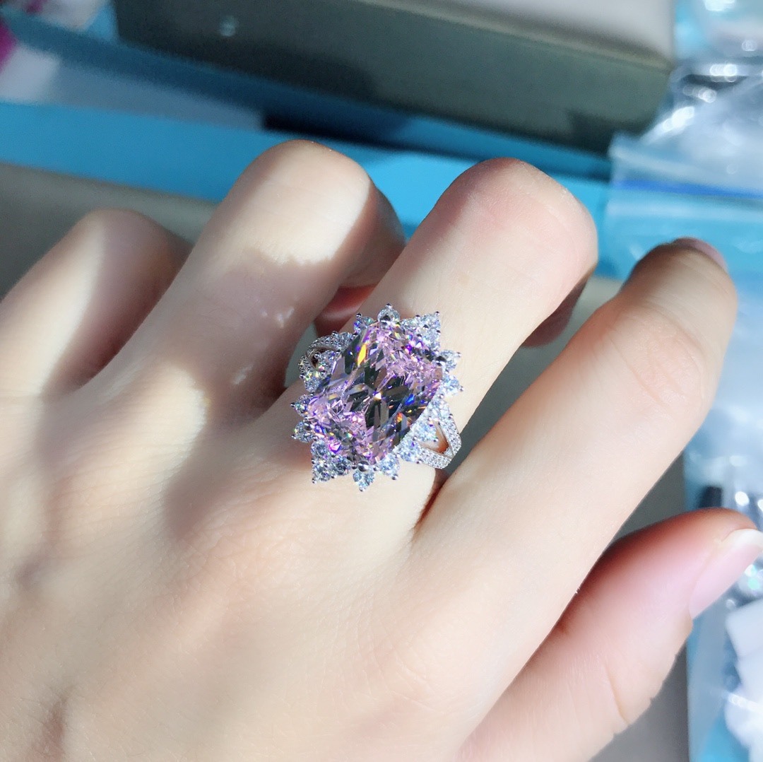 6 quilates VVS grado D color 3EX con incrustaciones importadas en forma de almohada de alto carbono anillo de diamantes de plata esterlina electrochapado joyería de cinco capas