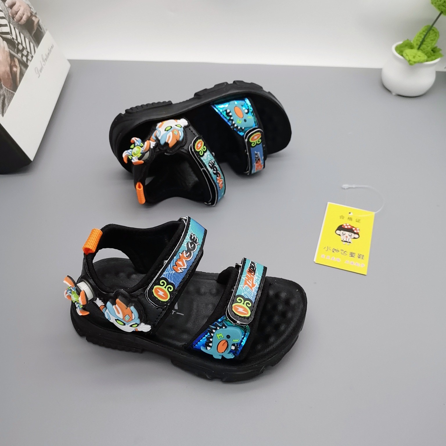 Sandalias de verano de 1 a 3 años Sandalias de fondo ligero para niños Zapatos de playa para niños Sandalias para niños Sandalias para bebés Zapatos para niños