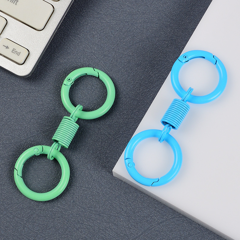 カラーの金属の漆のキーホルダーの小さい清新な韓国版の双輪のスプリングのバックルの箱の接続はdiyのアクセサリの部品を掛けます。|undefined