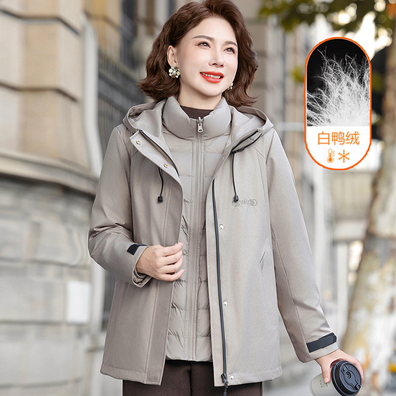 Middle-Aged Mother Winter down Jacket Women's 2025 Winter New Outdoor Sports Loose Cotton Coat Hooded Jacket