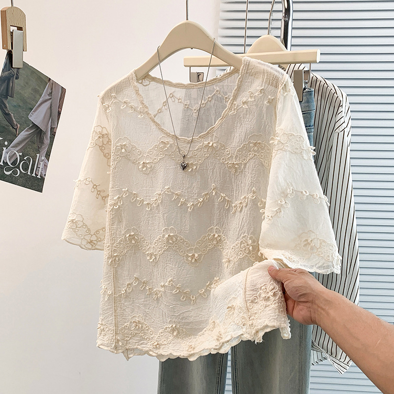 French Resort Style Three-Dimensional Lace Crochet Short-Sleeved Shirt for Women Summer Large Size Loose Thin Sun Protection Blouse Top