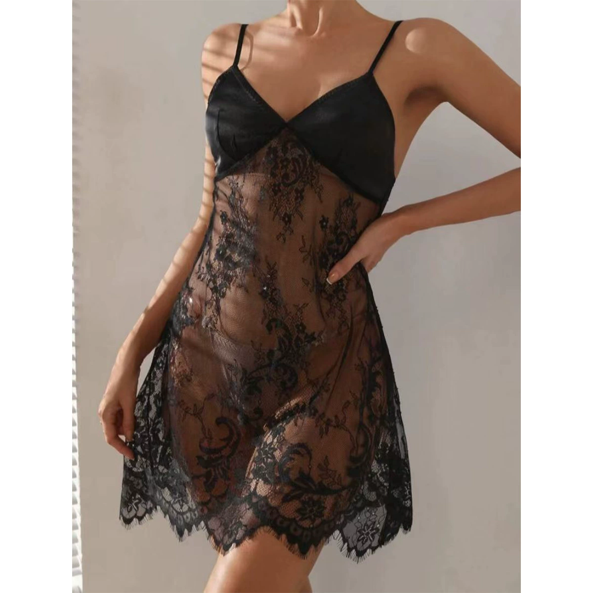 Хит продаж на Amazon для трансграничной торговли: женская сексуальная и соблазнительная прозрачная ночная рубашка, кружевное свободное платье-комбинация.