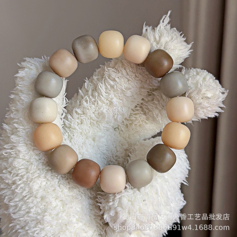 Factory dry frosted haze blue barrel type 14mm bodhi around the finger soft little red book shake live supply wholesale