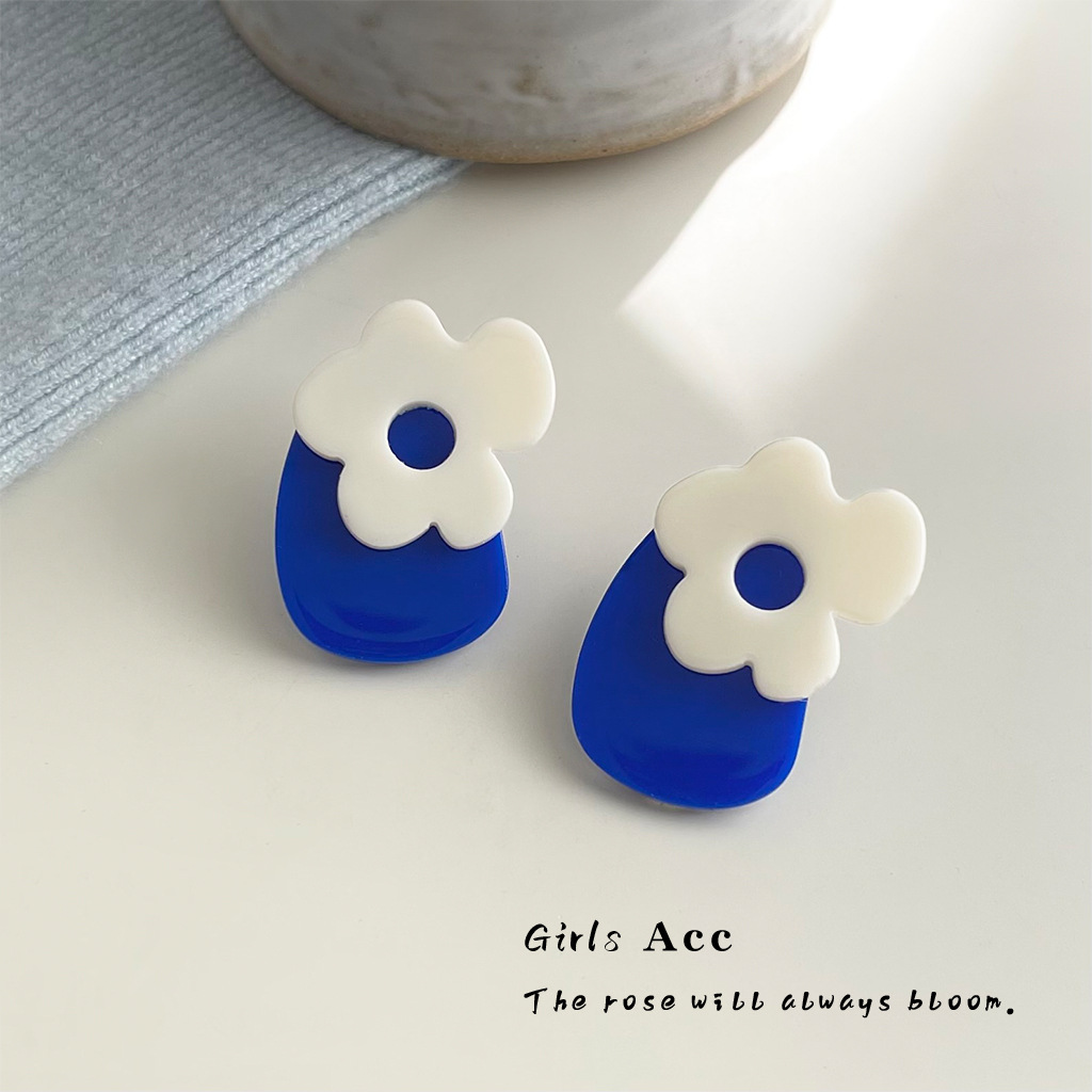 Retro blue cute brand fashionable earrings