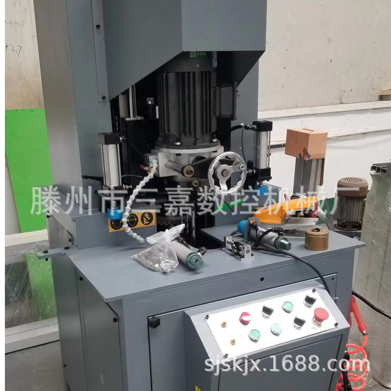 ����ִ��һ��� �����Ŵ����ײۻ� ��ʽ���л� ���޻������л�