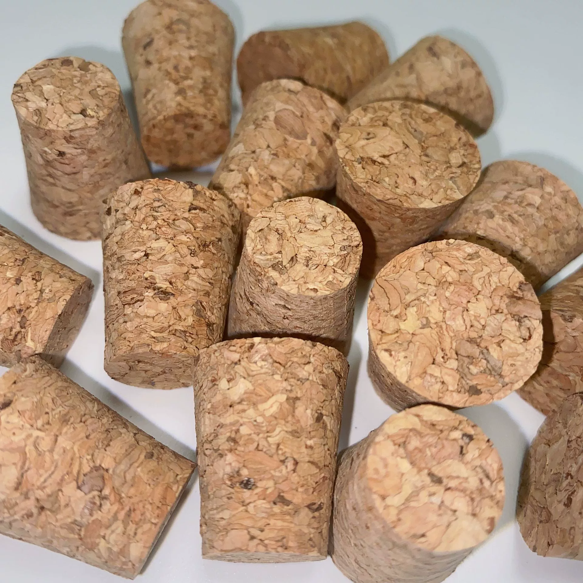 Уплотнительная бутылка крышка круглого пирога, деревянная пробка, большая крышка, пробка, пробка, красное вино, пробка, синтетическая пробка, несколько спецификаций